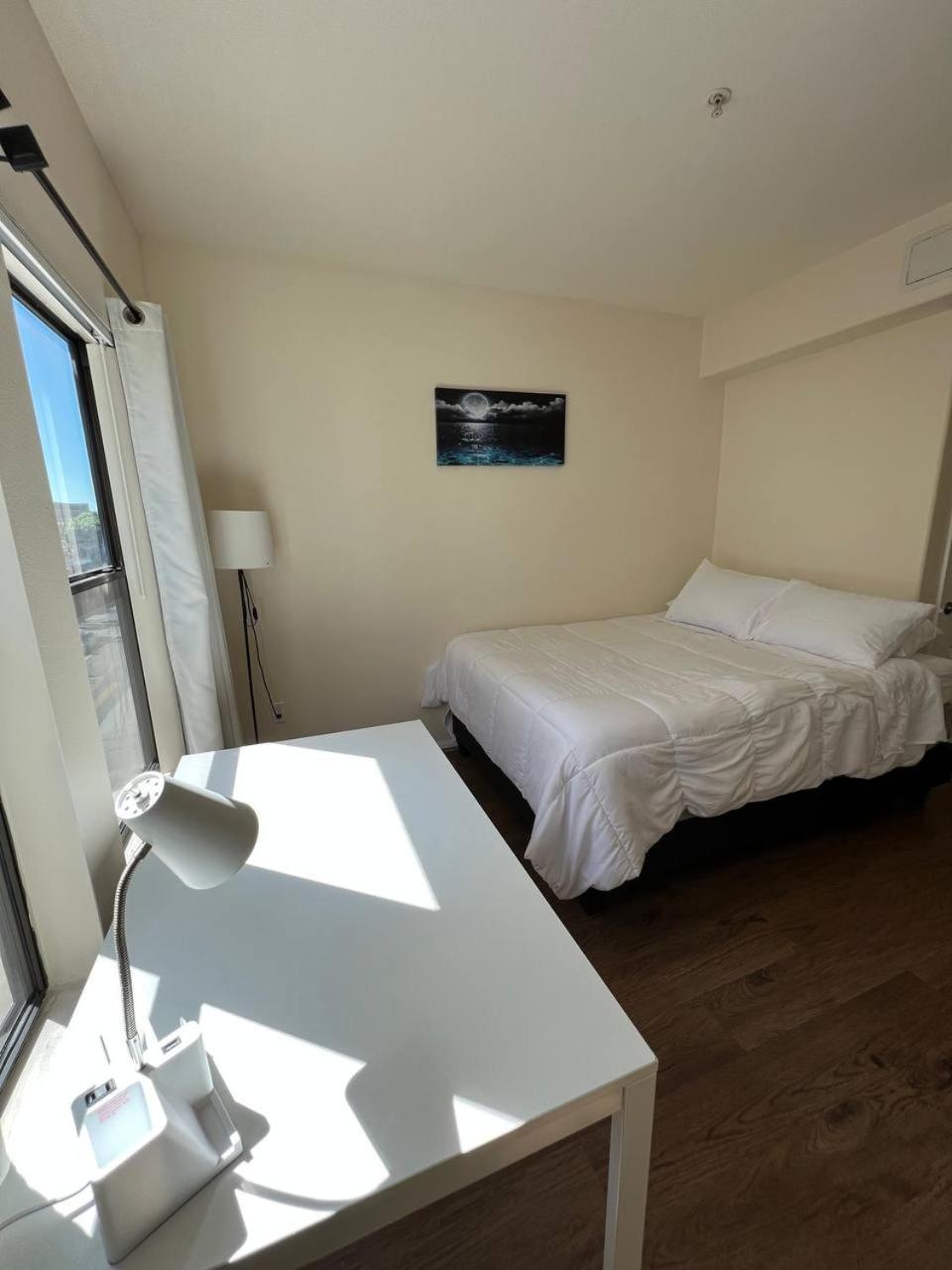 Aparthotel Socal Lux On Miramar Los Angeles Exterior foto